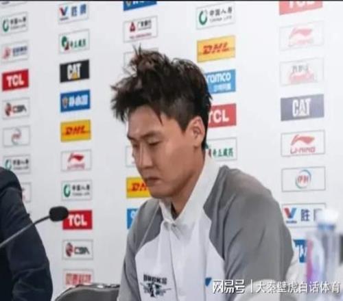 CBA出現(xiàn)不和諧一幕：趙睿懟網(wǎng)友道歉+孫銘徽與保安對(duì)罵，球迷熱議