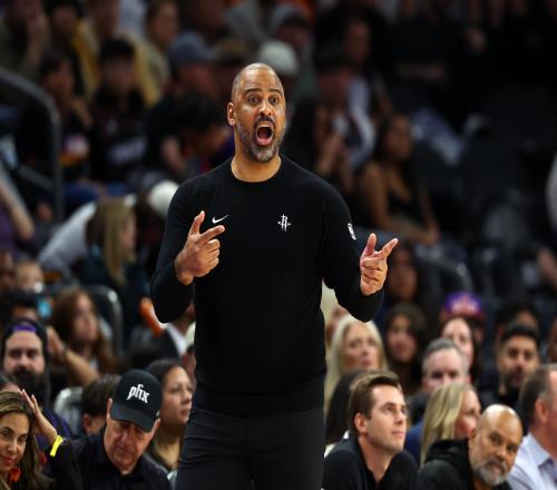 火箭對(duì)陣凱爾特人前瞻杰倫布朗近期勁爆的狀態(tài)烏度卡如何應(yīng)對(duì)