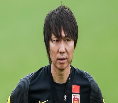 不到72小時，足球界迎來3大重磅消息，李鐵、本澤馬牽涉其中