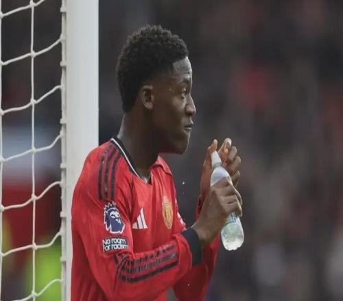 萊因克爾：梅努是英格蘭上屆大賽表現(xiàn)最好的，有資格競(jìng)爭(zhēng)主力