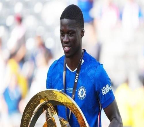 盡管馬馬杜薩爾即將回歸切爾西，但他無法在英聯(lián)杯出戰(zhàn)槍手