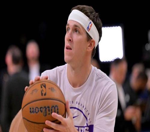 奧斯汀里夫斯會復出嗎湖人對陣籃網傷情報告