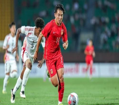 董路：17歲國(guó)足新星能進(jìn)皇馬巴薩身體技術(shù)速度俱佳中國(guó)09第一人