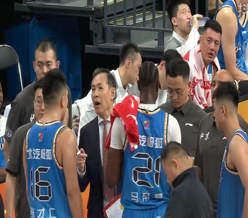 北京男籃8分力克福建，趙睿14+3曾凡博15+5，鄒陽13分！