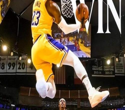 湖人大勝奇才兩點(diǎn)讓人驚訝：三分辣眼睛，詹姆斯得分居然超東契奇