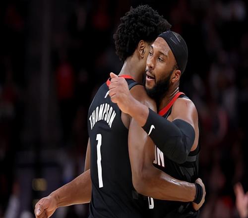 杜蘭特輪休了，結(jié)果火箭后場大閘打出了一場災(zāi)難級(jí)別的表現(xiàn)