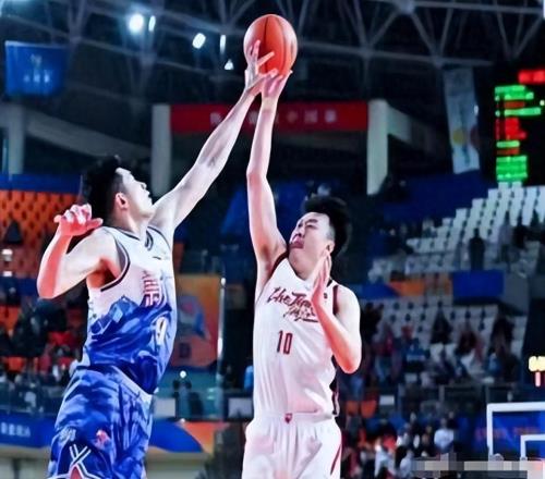 看不懂啊！昨晚6投0中，得0分0板球員，竟入選了中國男籃大名單