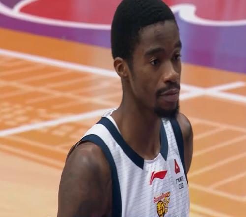 輸給上海10分！揪出3個(gè)“混子”，坑慘了廣東隊(duì)