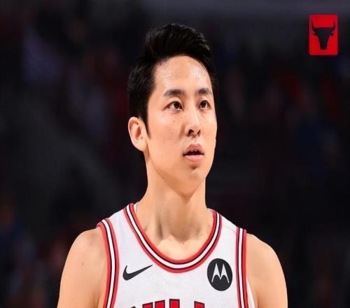 2米16楊瀚森場(chǎng)均1.7板，1米7河村勇輝場(chǎng)均4.7板！背后原因太真實(shí)