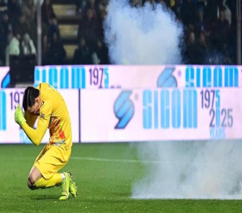 認(rèn)錯態(tài)度好！國米球迷扔煙花僅遭3客場禁令且米蘭德比不受影響