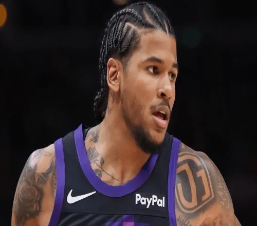 40+9又轟27+3！帶隊(duì)三連勝，又一個(gè)巴特勒誕生，離開(kāi)火箭成超巨了