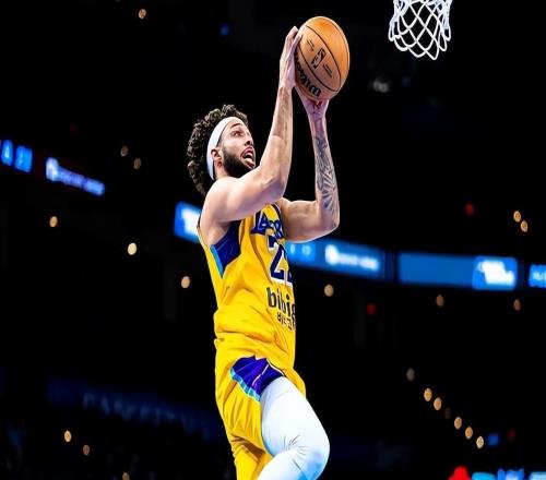 倒也不是沒有亮點(diǎn)，只是湖人二隊(duì)先發(fā)鋒線還是沒有找到三分手感