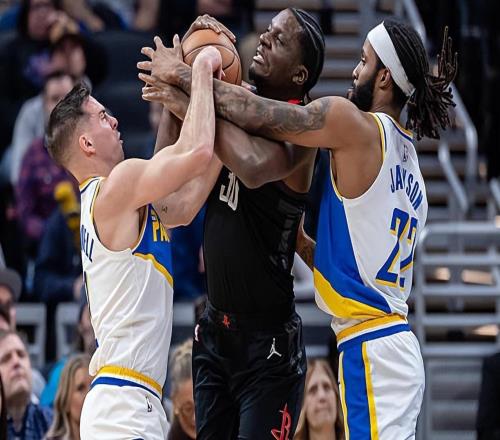 攻防兩端的效果都很不理想，火箭替補(bǔ)中鋒仍沒有得到更多的時(shí)間