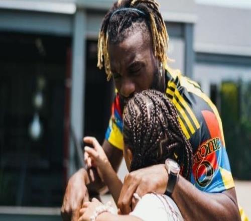 圣馬克西曼及其家人遭遇種族主義攻擊，朗斯俱樂(lè)部表示譴責(zé)