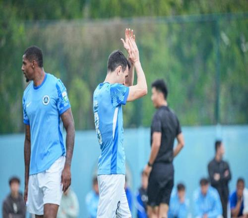 1米90、黑又硬！法媒名記爆料：前切爾西悍將，將簽約山東泰山！