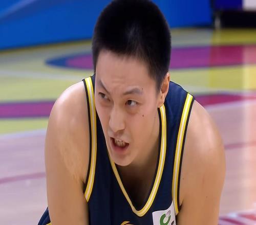 廣東本賽季離隊第一人薩林杰坑慘杜鋒，奎因確認留下！