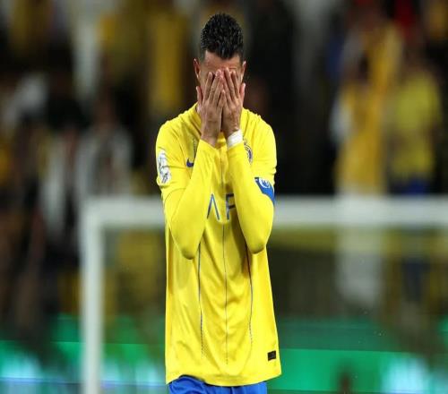 第3次罷賽逼宮，C羅考慮逃離沙特，曼聯(lián)率先表態(tài)：不會(huì)再簽他