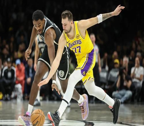 湖人16分大勝籃網(wǎng)！東詹合砍49分汗都沒出透太子扣籃引2萬人歡呼