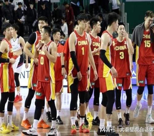 爭(zhēng)議！深夜23點(diǎn)，中國(guó)男籃變天：官宣21人大名單周琦郭昊文無(wú)緣