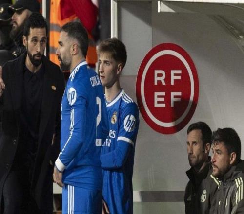 世體：皇馬右路人員過剩，阿韋洛亞將面臨選擇難題