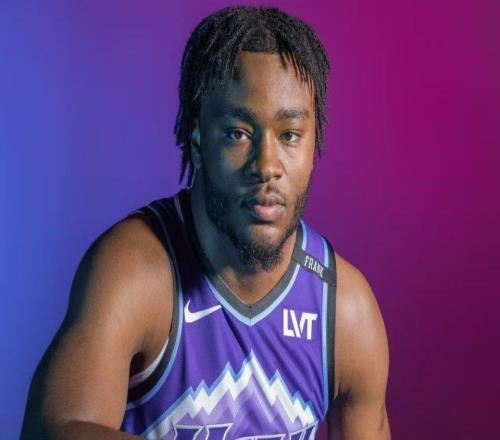 NBA歷史最年輕紀(jì)錄！科利爾狂轟17+22助攻爵士7人上雙滅步行者