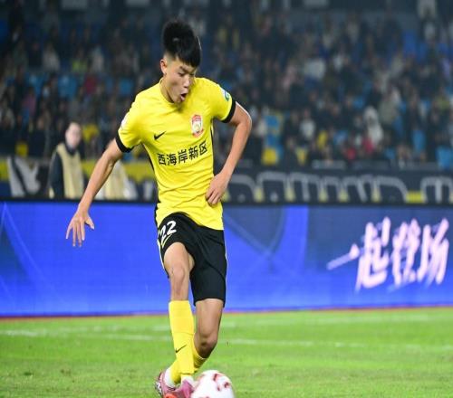 截胡！深圳新鵬城簽下西班牙青訓王牌，搶斷王+帶隊奪亞洲杯亞軍