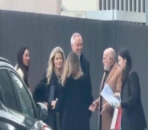 每體：特瓦斯抵達巴塞羅那，將與一個中國代表團前往巴薩總部