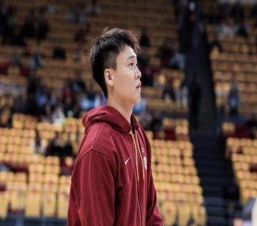 春節(jié)不放假，中國男籃組織集訓(xùn)備戰(zhàn)世預(yù)賽，趙睿成為X因素