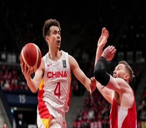 集訓20天！中國男籃春節(jié)無休全力備戰(zhàn)日本