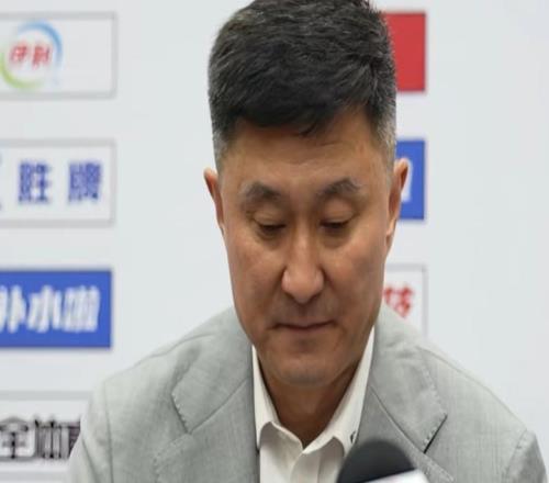 輸上海發(fā)布會！杜鋒批上半場滿意下半場，直指遺憾，寄語提升完善