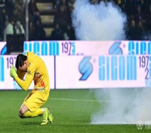 意甲官方：因其球迷投擲煙花等行為，對國米罰款5萬并特別警告