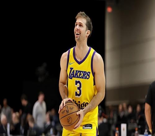 表現(xiàn)還是平庸了一些，湖人二隊(duì)替補(bǔ)控衛(wèi)顯然欠缺一些統(tǒng)治力
