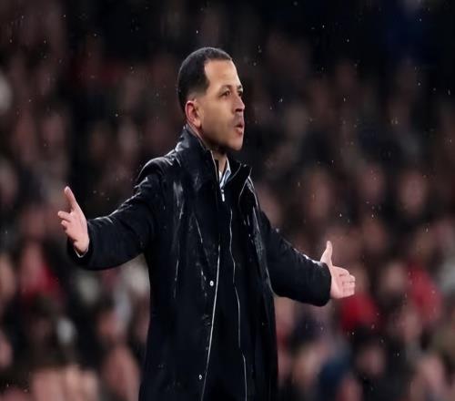 聯(lián)賽杯阿森納10切爾西,主隊(duì)?wèi){運(yùn)氣進(jìn)決賽，藍(lán)軍進(jìn)攻受阻留遺憾