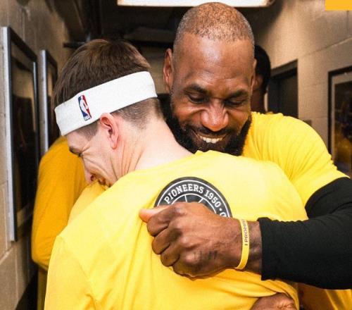 勒布朗25分7助攻湖人輕取籃網(wǎng)，東契奇24分6板5助里夫斯15分