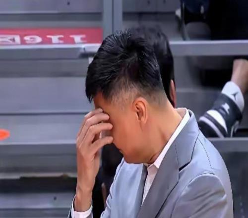 鬼才少帥！末節(jié)杜鋒采用全場緊逼，盧偉妙用一計，輕松拿下比賽