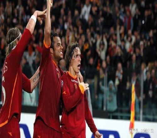 拿了5次聯(lián)賽亞軍的斗士，羅馬德比用臉進球，對曼聯(lián)進球是巔峰