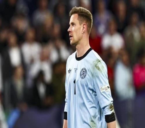 世體：特爾施特根傷情比最初預(yù)期的要嚴(yán)重，可能會(huì)長(zhǎng)期缺陣