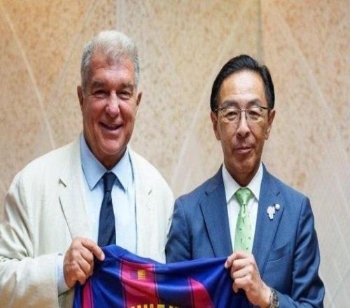 世體：巴薩確認(rèn)倉(cāng)庫里放著30萬件球衣，且沒有印耐克品牌標(biāo)識(shí)