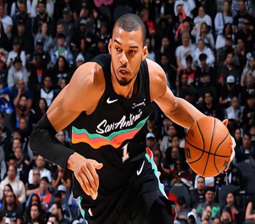 NBA最新積分榜：雷霆4負(fù)馬刺，快船慘敗33分，國王10連敗墊底