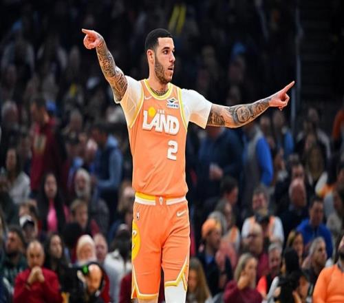 當初送走側翼大將換來他，如今騎士卻倒貼兩個次輪簽才將他送走