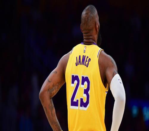 領(lǐng)袖！詹姆斯：我輸?shù)艨倹Q賽后，會看看自己還能怎么進(jìn)步！