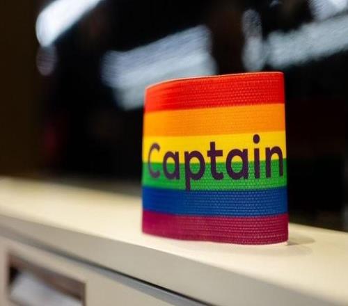 TA：英超將發(fā)起新的支持LGBT+活動(dòng)，但不要求隊(duì)長(zhǎng)戴彩虹袖標(biāo)