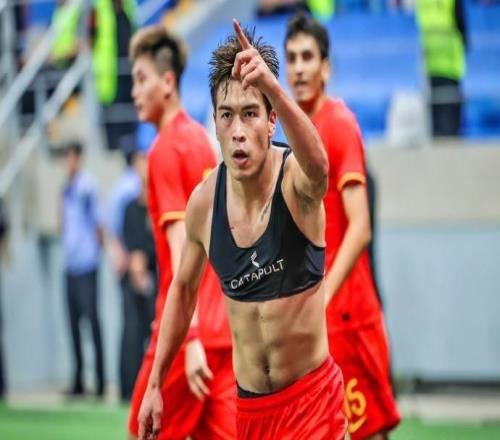 博主：北京國安后衛(wèi)乃比江租借加盟河南隊(duì)