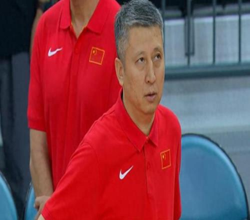 郭士強霸氣！其他主帥不敢用的人被他招入中國男籃上演草根逆襲