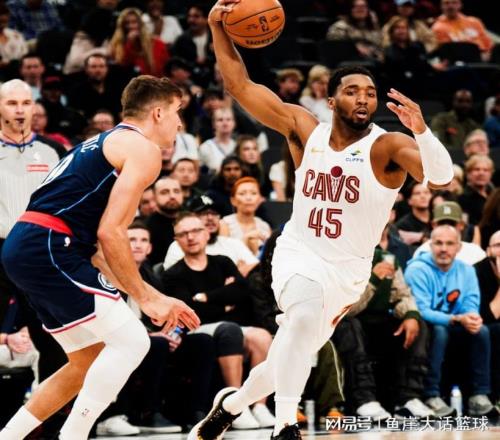 騎士大勝！米切爾29+9全隊第一，倫納德25+7創(chuàng)紀(jì)錄，湖人舊將低效