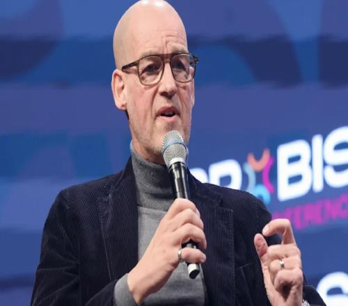 多特高管：之前說我們身處危機(jī)現(xiàn)在又說要爭(zhēng)冠，請(qǐng)你們理性點(diǎn)