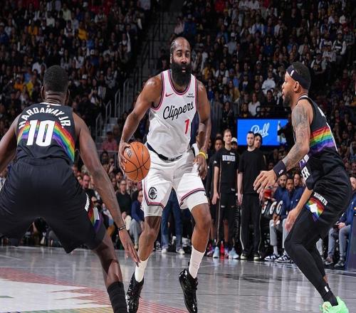 6年換5隊，哈登被封“流浪巨星”