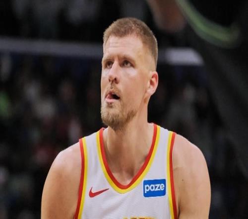 破釜沉舟豪賭冠軍中鋒！勇士送走刺頭，組建四巨頭為冠軍最后一搏