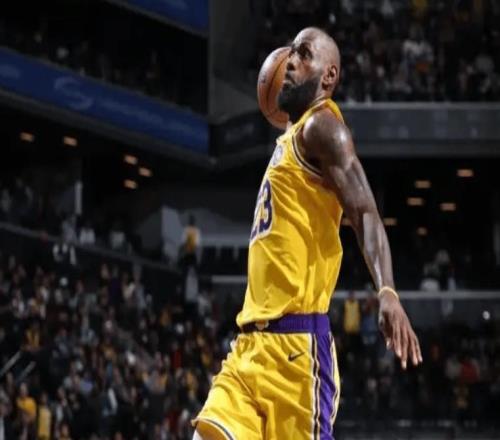 狂勝31分，爆冷30分慘敗！NBA最神奇的隊(duì)伍，總冠軍又有懸念了