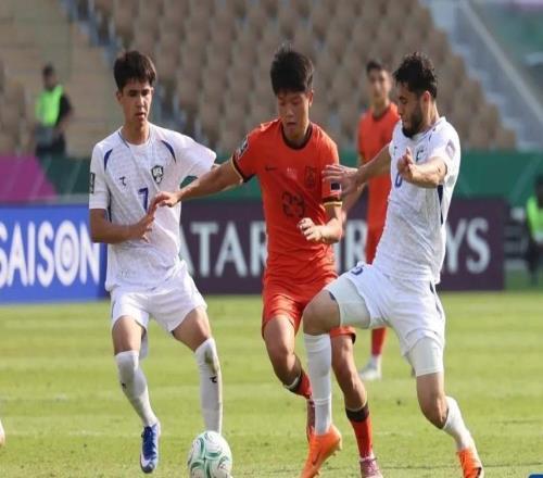 “標王”楊希正式加盟上海海港！未來他將接過王燊超的槍！